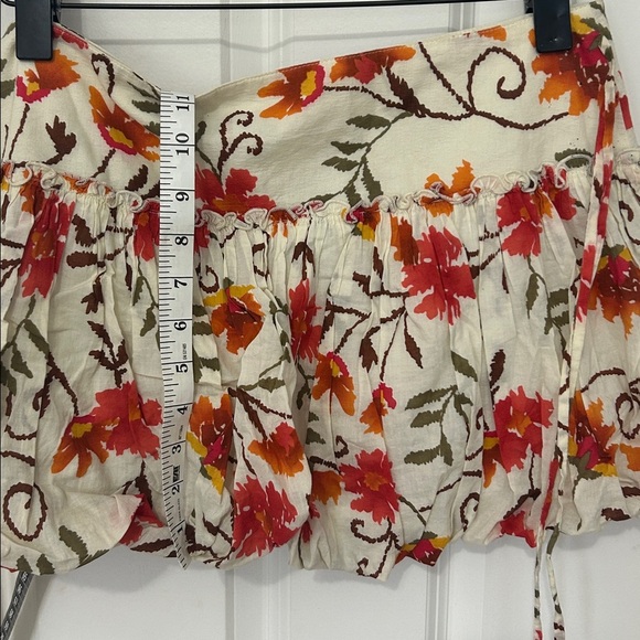 Guess Jeans Authentic floral low rise bubble skirt size medium cream miniskirt - Picture 3 of 6